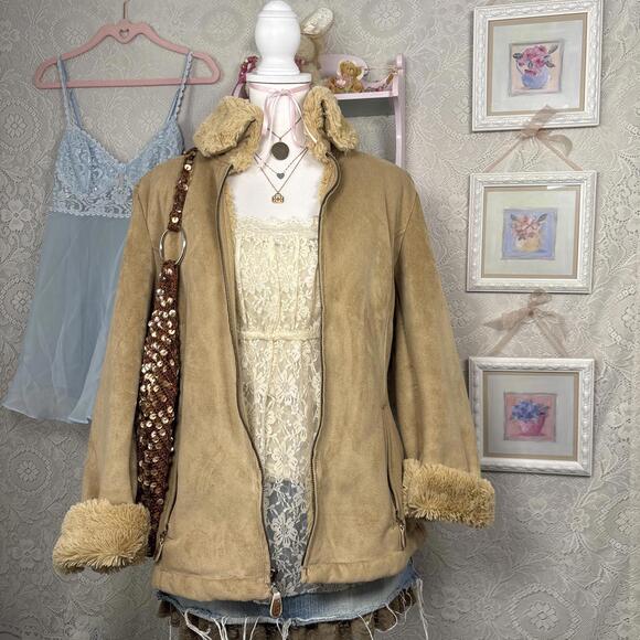 Liz Claiborne Jackets & Blazers - vintage fur trim‎ suede jacket zip up